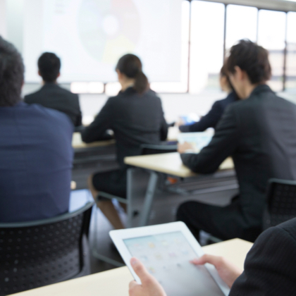 顔出しせずに<br>企業セミナー開催のイメージ